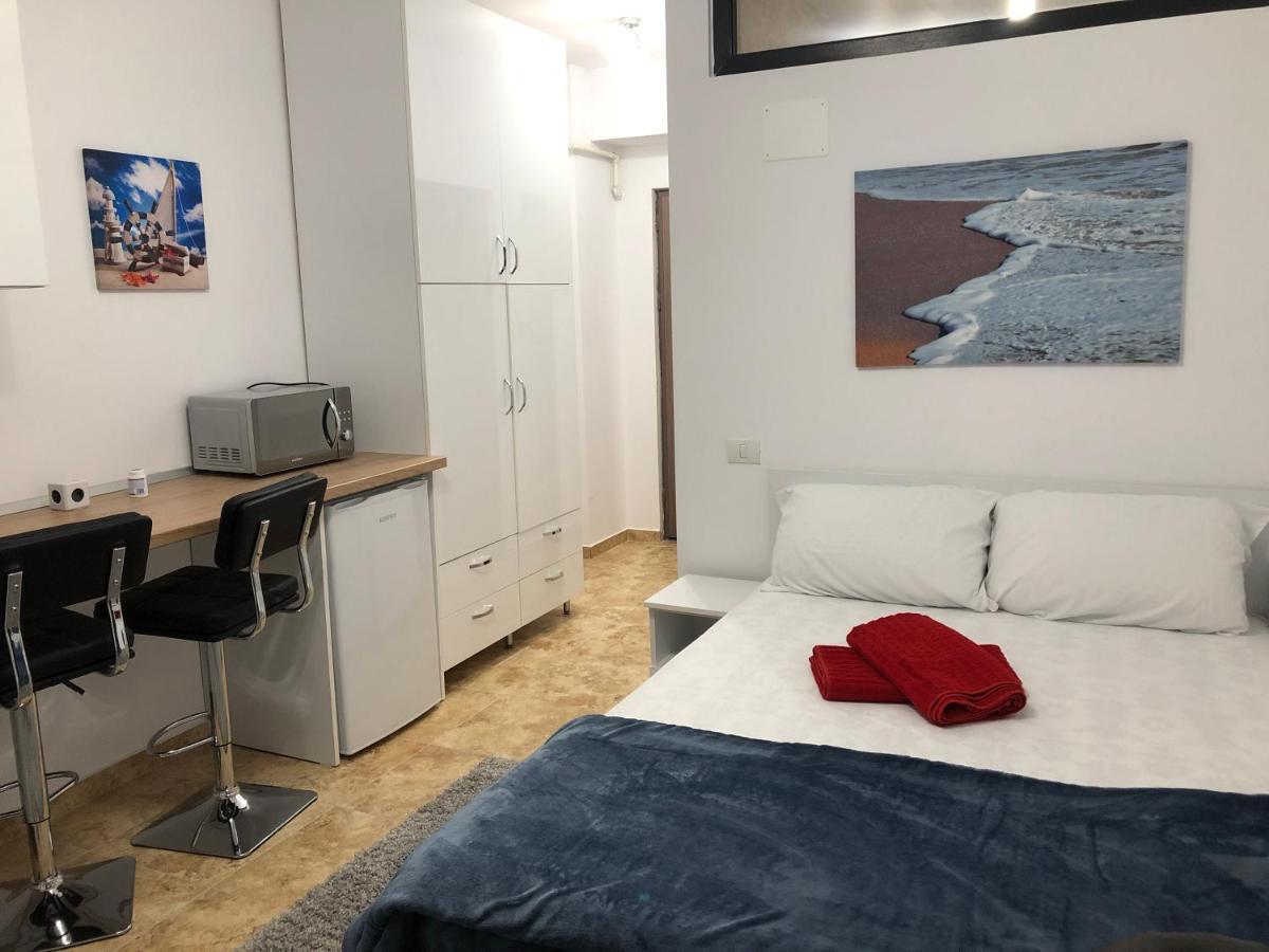 Smaraldul Madalinei Apartment Constanta Ngoại thất bức ảnh